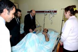 Sağlık Bakanı Mehmet Müezzinoğlu’ndan hasta ziyaretleri