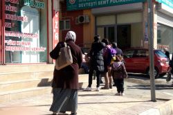 Misyonerler mülteci ve fakirleri hedef seçiyor