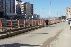 Onarılmayan direk tehlike saçıyor