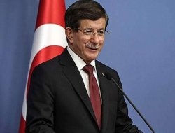 Davutoglu di derbarê bombe baran kirina sîperên PYDê de daxuyanî da