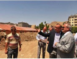 Vali Karaloğlu, Okul İnşaatlarında İncelemede Bulundu