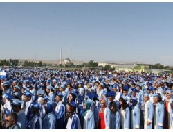 Van Yüzüncü Yıl Üniversitesi'nde Mezuniyet Töreni