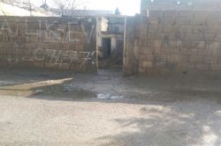 Mardin’in Nusaybin ilçesinde evlerin kapılarını söktüler video