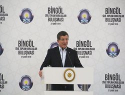 Başbakan Davutoğlu Bingöl’de STK’larla buluştu