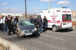 Mardi’in Midyat ilçesinde trafik kazası: 1 yaralı video foto