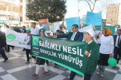 Toplumun zararlı alışkanlıklardan uzaklaşması için çalışıyoruz video foto