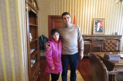 İşitme cihazı sayesinde duymaya başladı