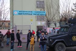 Okula ses bombası atıldı