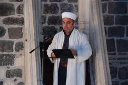 Cuma namazında 28 Şubat’taki zulümlere tepki video