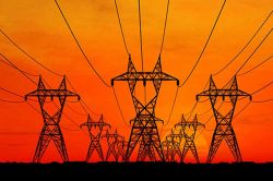 Nusaybin'de elektrik arıza ekiplerine çukur engeli