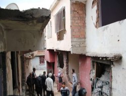 Malbatên ku di êrîşê de malên wan zirar dîtin li benda alîkariyê ne