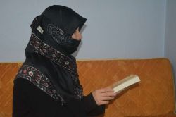 Başörtüsünden dolayı okulunu tamamlayamadı ama kitap yazdı