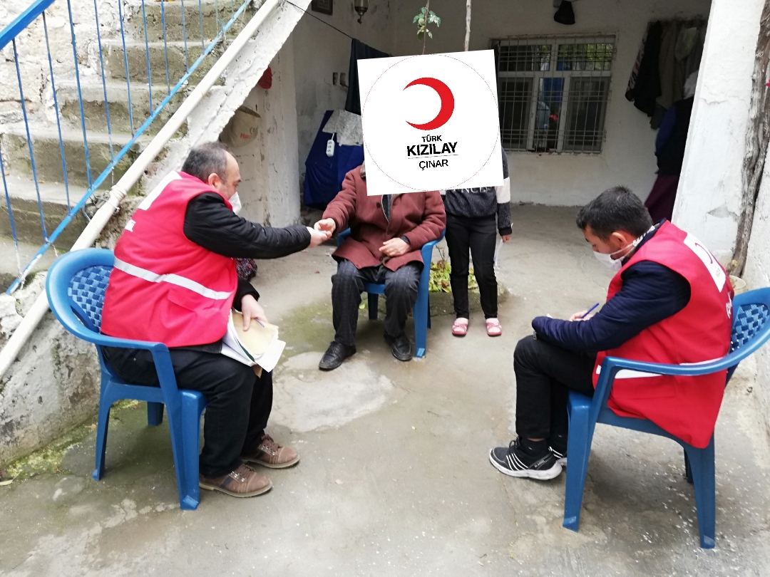 Kızılay'dan Çınar'da yetim ve engellilere yardım