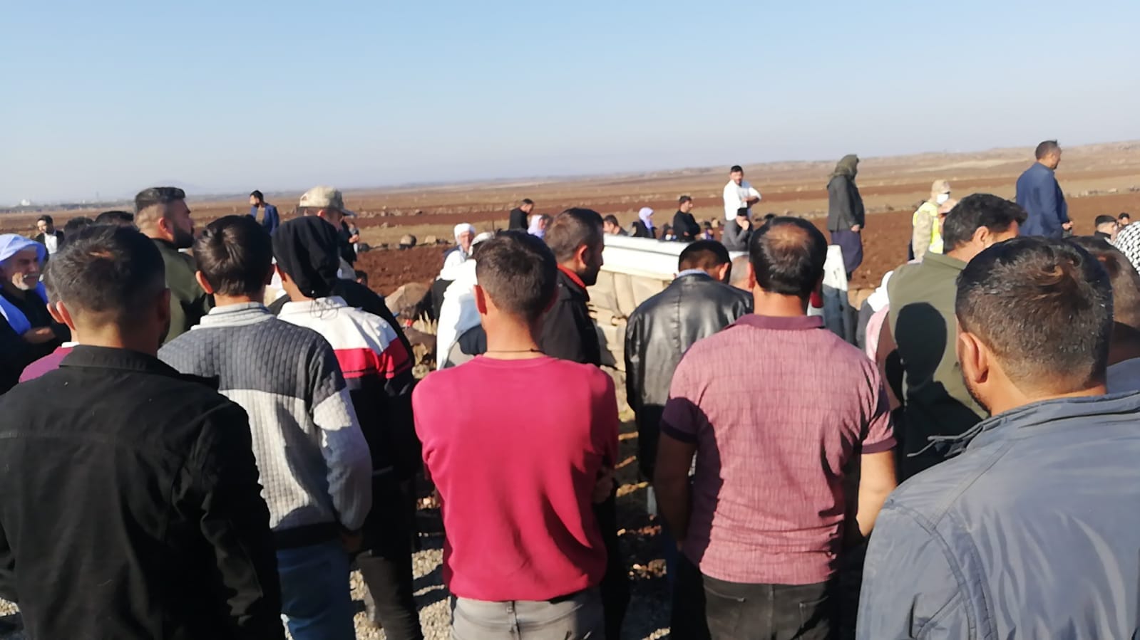 Diyarbakır Çınar Bulutçeker'de otomobil kaza yaptı 1 ölü, biri bebek 5 yaralı