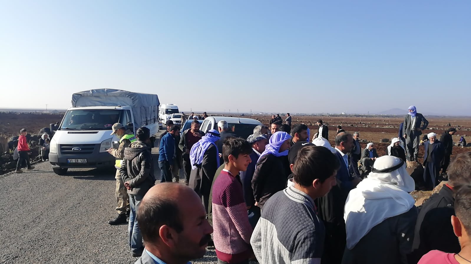 Diyarbakır Çınar Bulutçeker'de otomobil kaza yaptı 1 ölü, biri bebek 5 yaralı