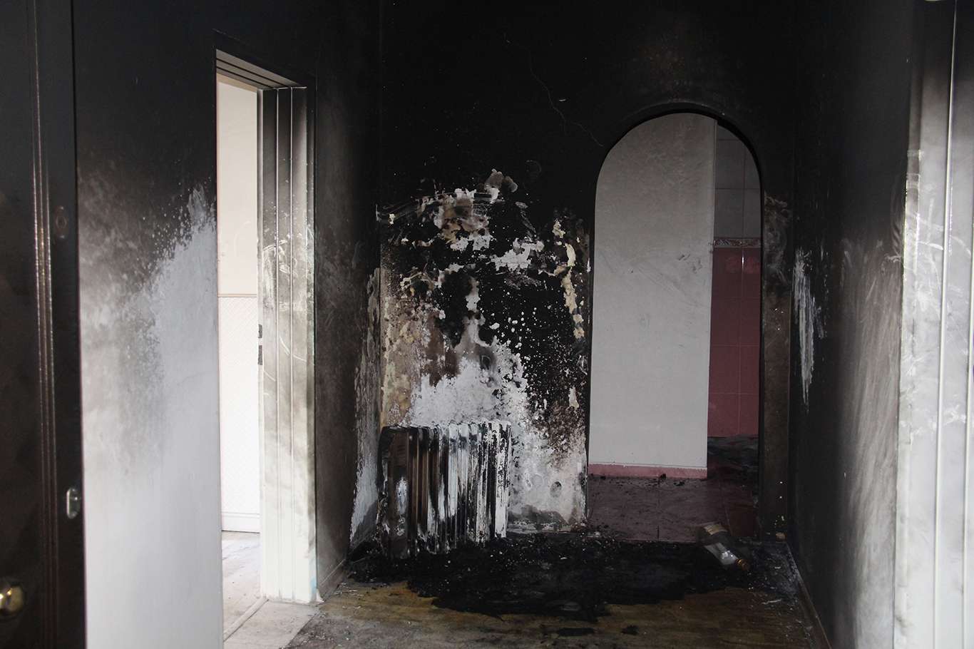 Diyarbakır Yolaltı Şılbe Mahallesinde evleri yanan çift yetkililerden yardım bekliyor