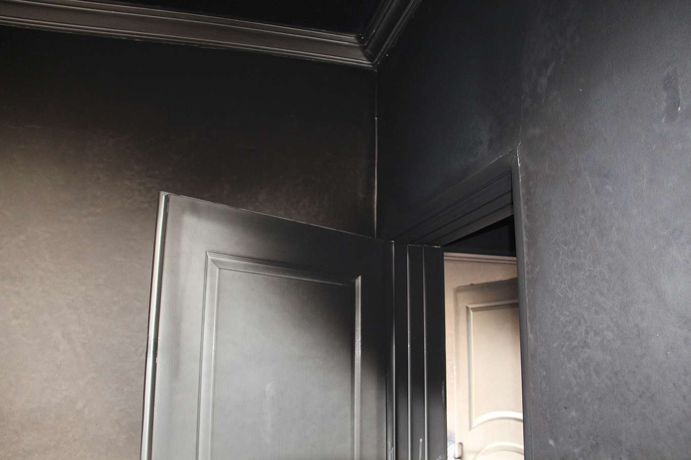 Diyarbakır Yolaltı Şılbe Mahallesinde evleri yanan çift yetkililerden yardım bekliyor