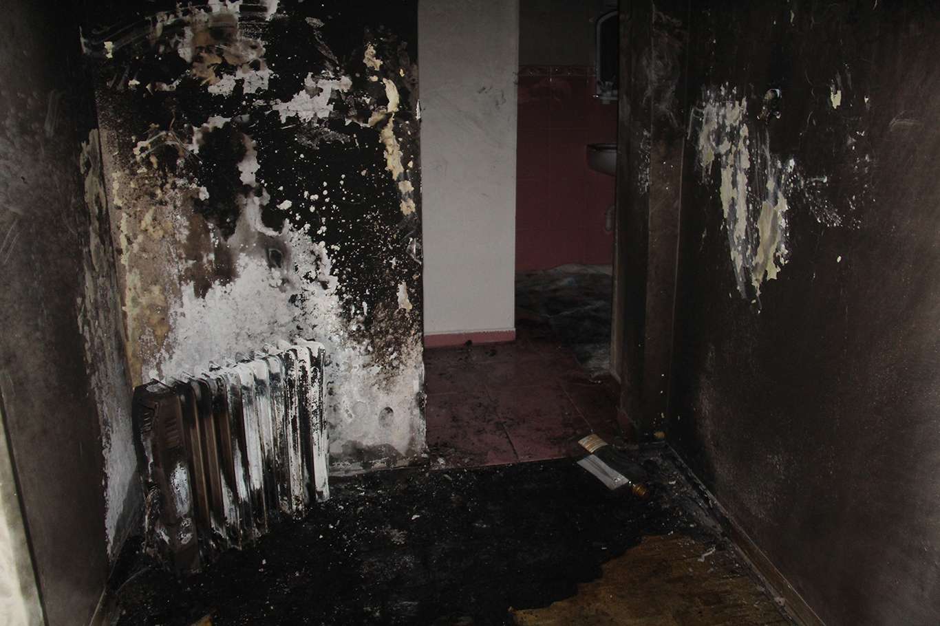 Diyarbakır Yolaltı Şılbe Mahallesinde evleri yanan çift yetkililerden yardım bekliyor