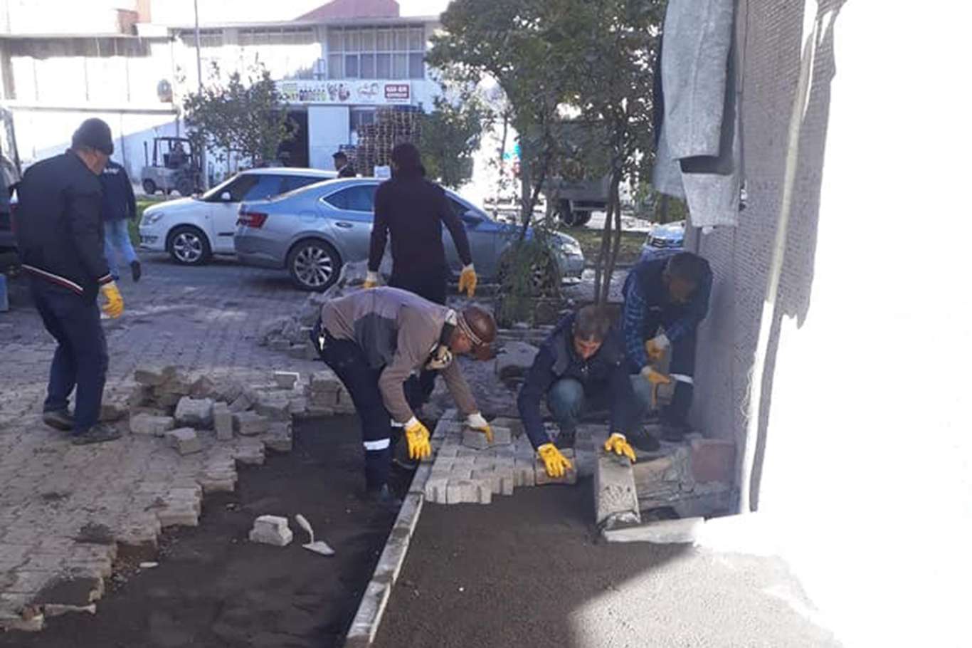 yeni-yapilan-sokaklara-parke-tasi-dosendi1638882083.jpg